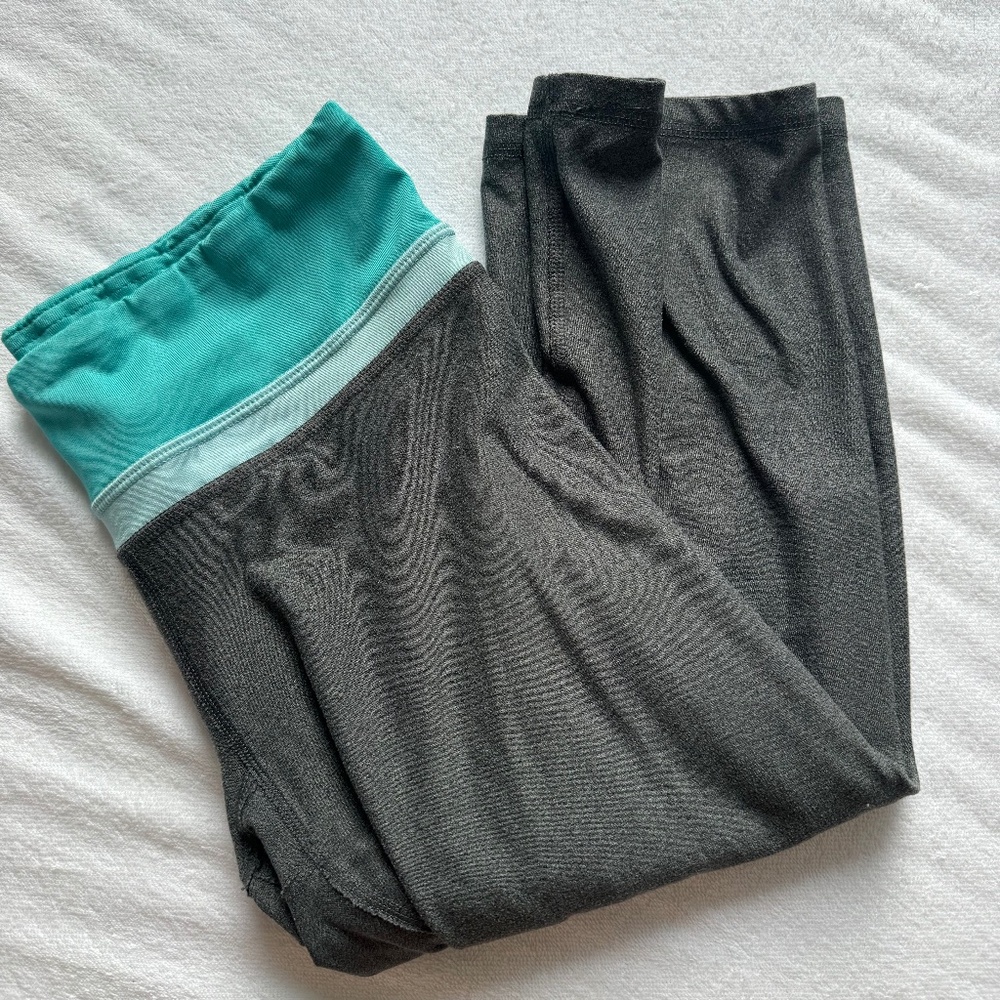 Grey/Blue Crop Leggings